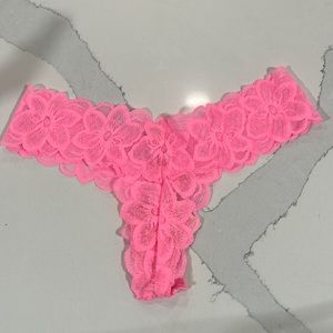 NWT - Victoria’s Secret - VS PINK - Pink Tropical Floral Lace Thong